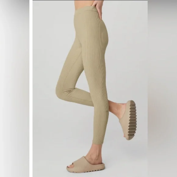 ALO Yoga Ribbed Blissful 7/8 Leggings in California Sand - Picture 3 of 6